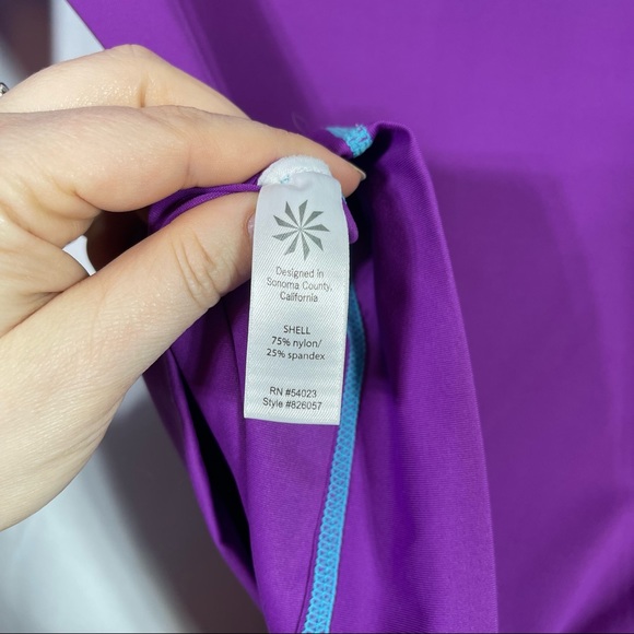Athleta, Long Sleeve Athletic Shirt, Size XS. In excellent condition! - Picture 6 of 7